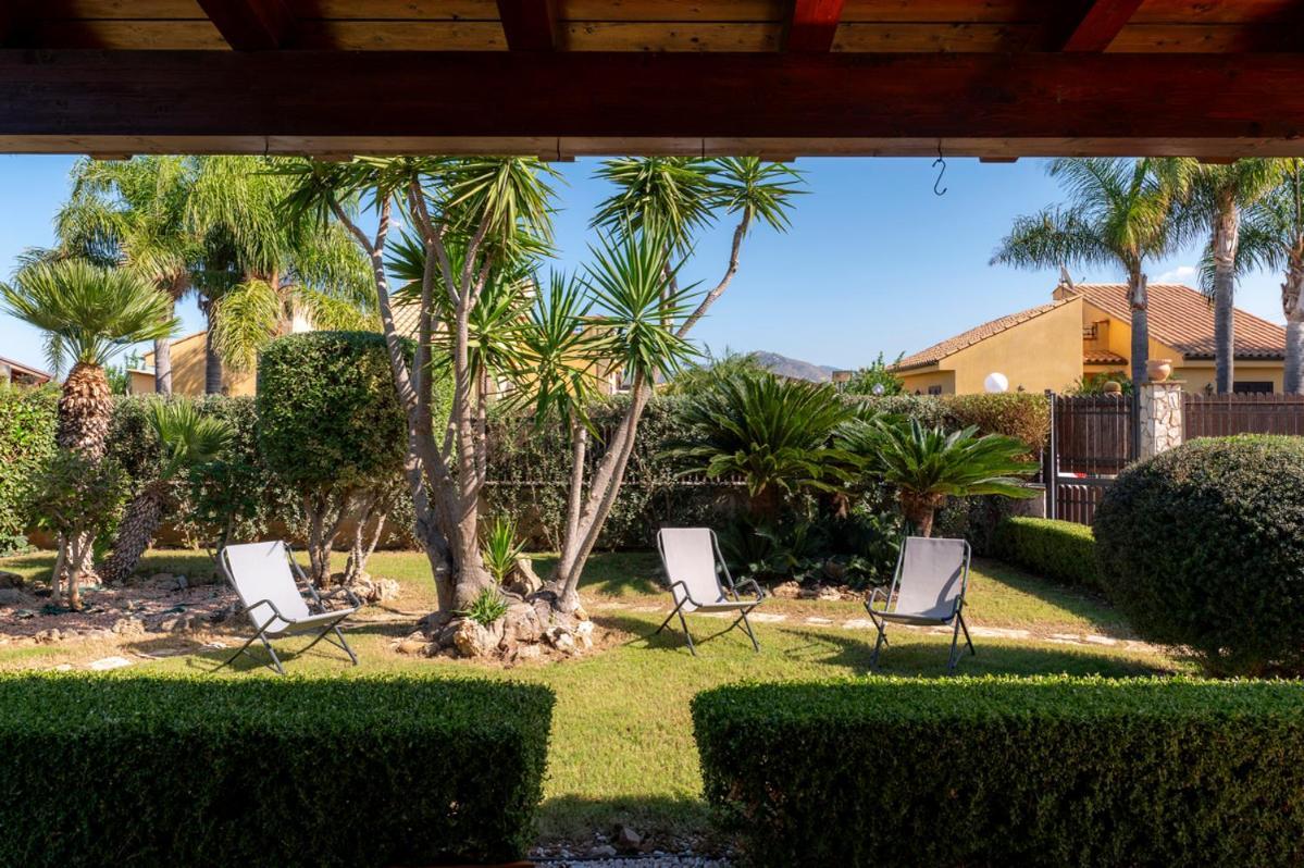 Villa Plumeria Campofelice Di Roccella Exterior foto